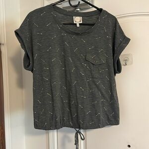 Gold arrows top